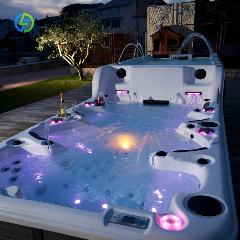 Wellness Resort Spa - حوض سباحة ومساج مائي مخصص بجودة