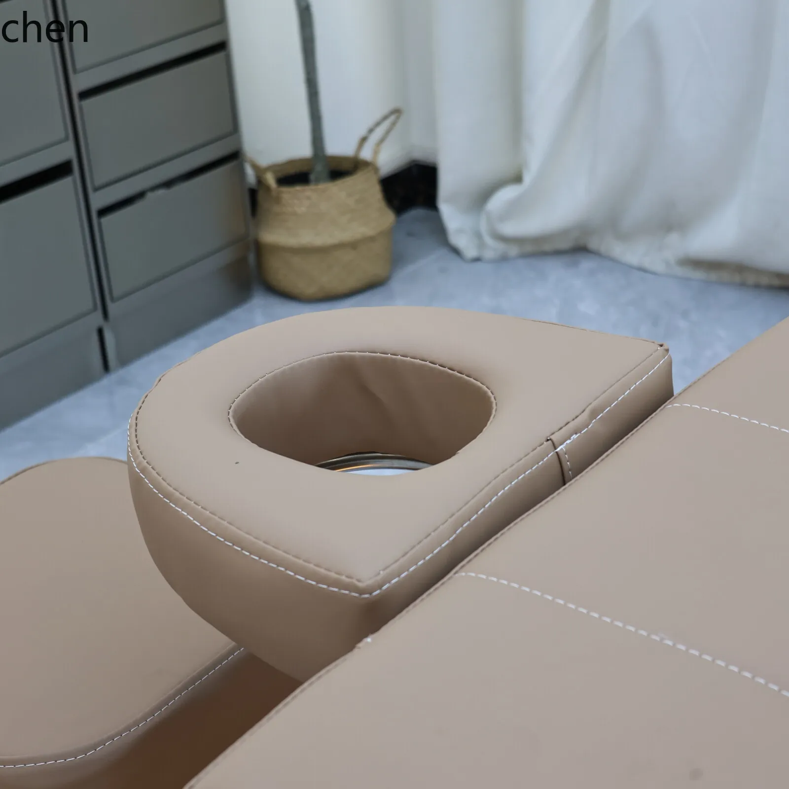 سرير تدليك b7- مع خاصية رفع ال - مراجعة Spa Wellness Salon وسعره