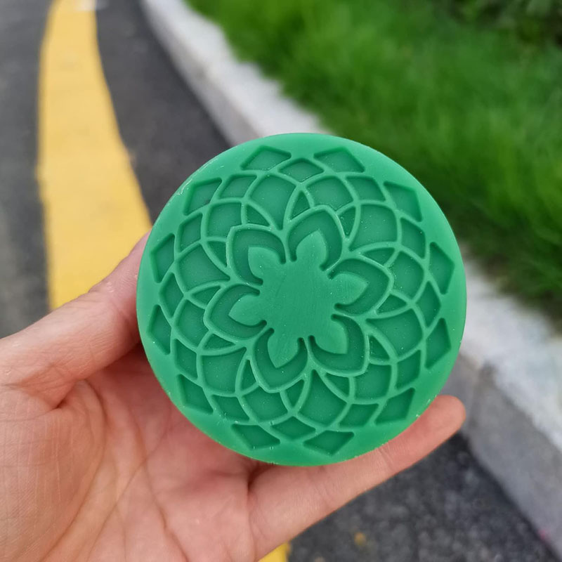 قالب سيليكون بنمط الزهور لمستل - مراجعة Bath Bomb Mold وسعره